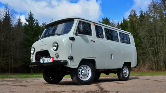 UAZ 2206 Country Van