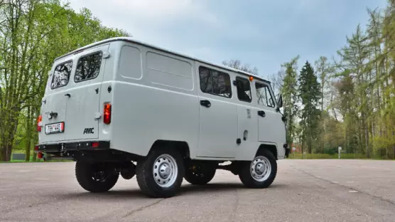 UAZ 3909 Combi