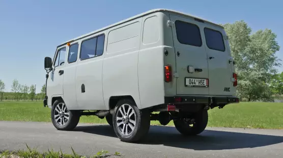 UAZ 3909 Combi