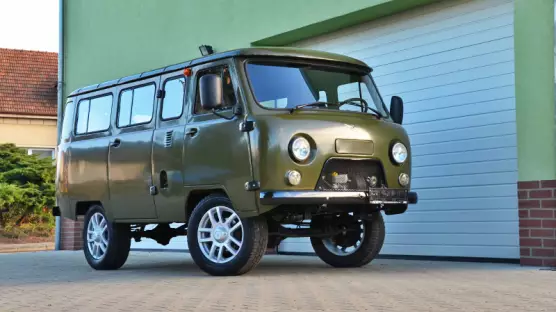 UAZ 2206 Country Van