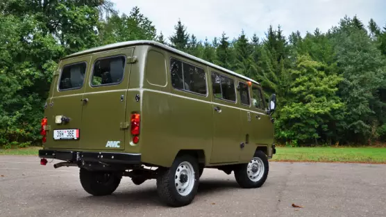 UAZ 2206 Country Van