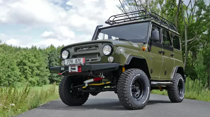 When UAZ so with differential lock!