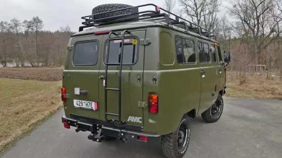 UAZ 2206 Country Van