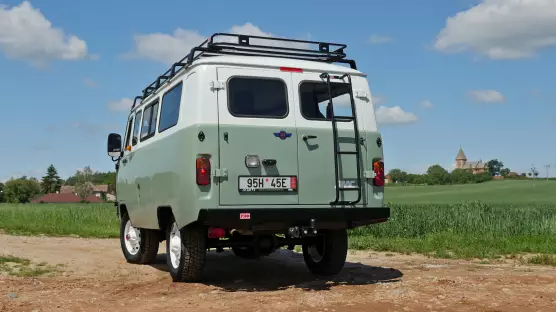 UAZ 2206 Country Van